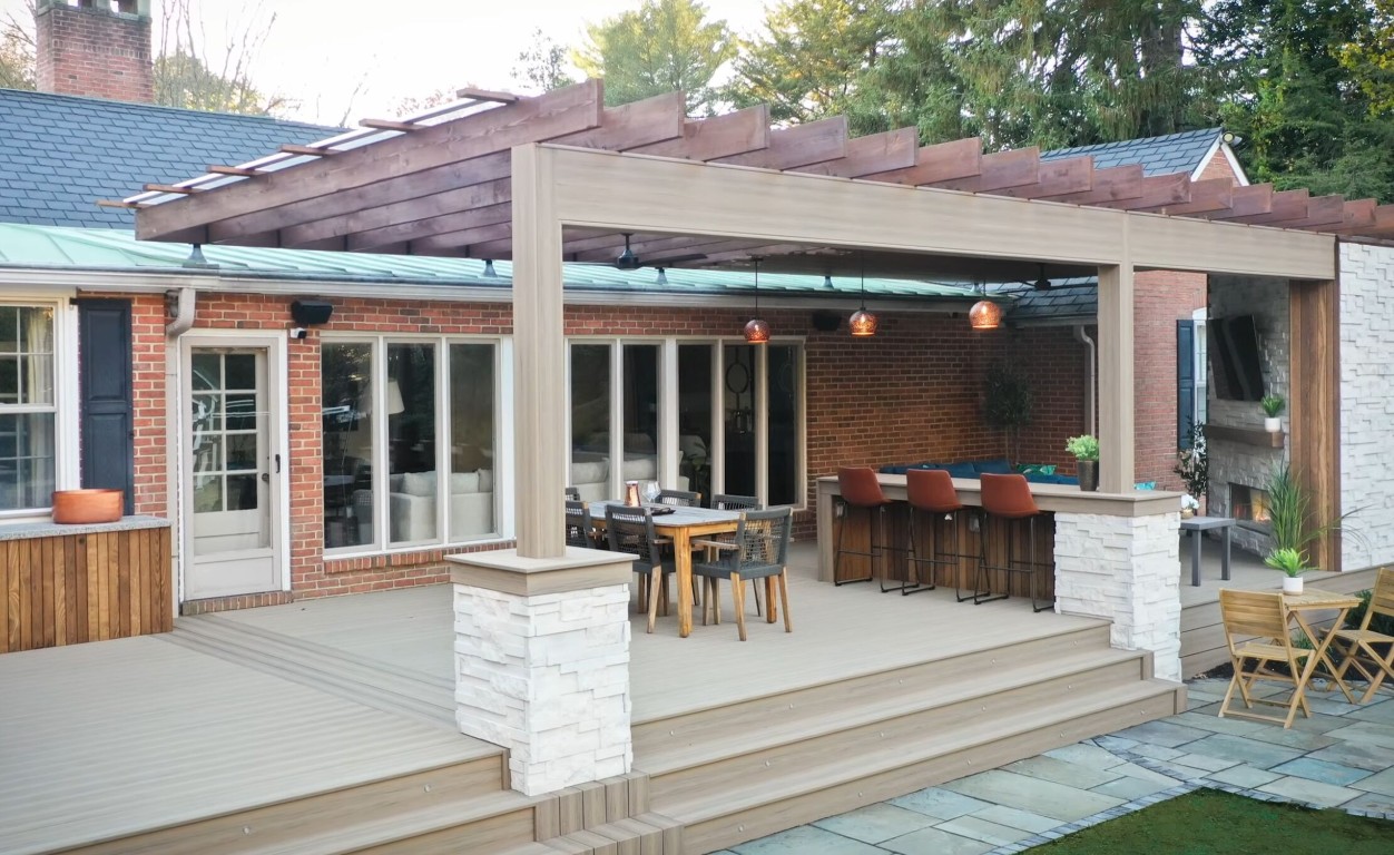 Beautiful custom deck with pergola in Albany, GA
